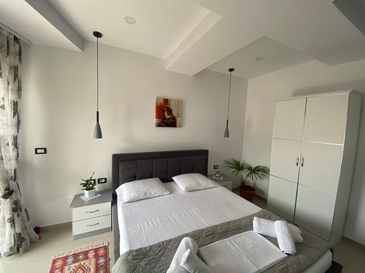 Guest'S Apartament Pogradec Exteriör bild