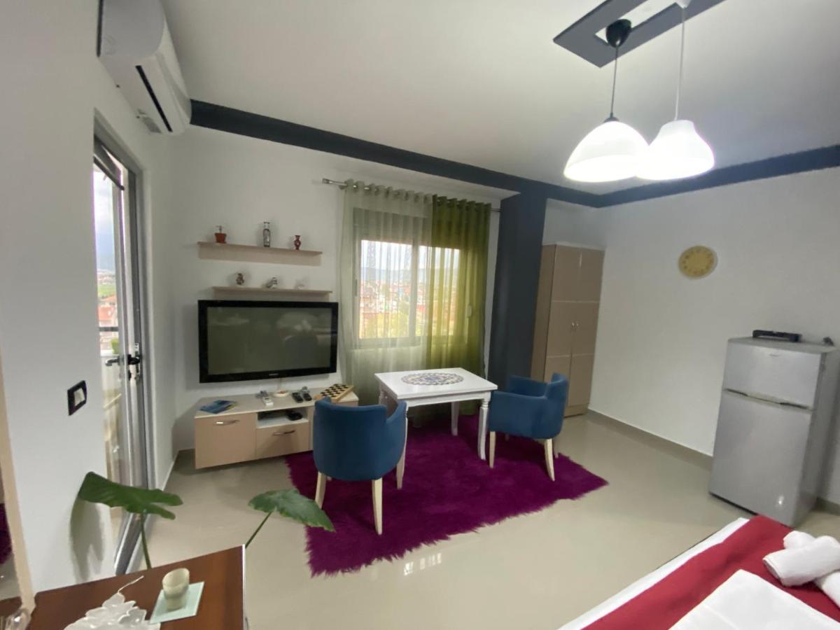 Guest'S Apartament Pogradec Exteriör bild