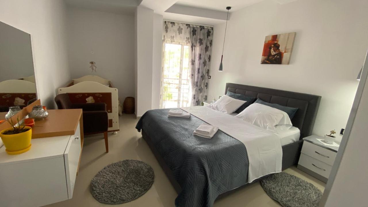 Guest'S Apartament Pogradec Exteriör bild