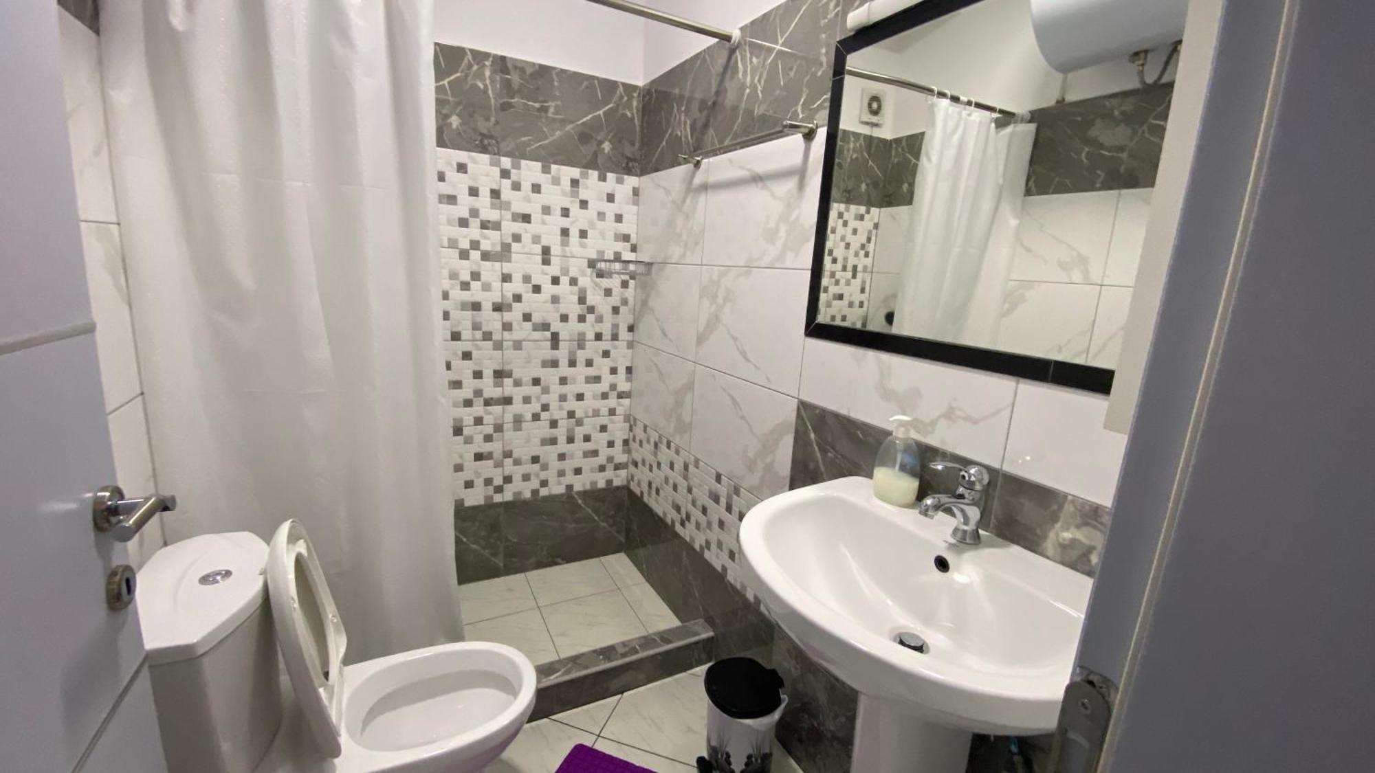Guest'S Apartament Pogradec Exteriör bild