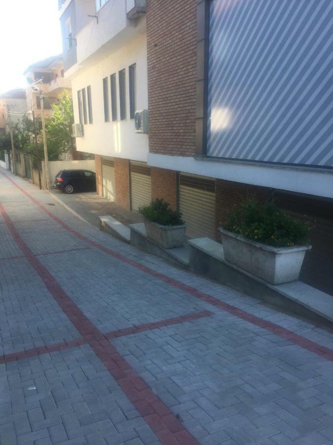 Guest'S Apartament Pogradec Exteriör bild